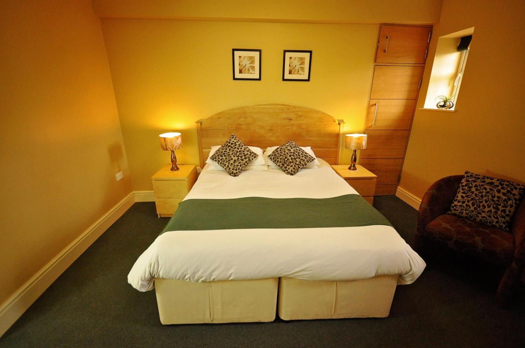 The Castle Hotel タルガース 部屋 写真